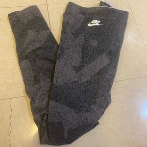 nike leggings